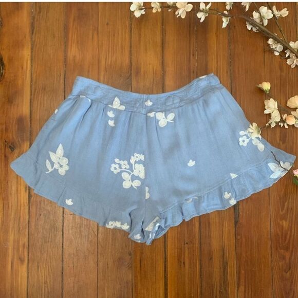 Altar’d State Blue Chambray Embroidered Pull on Shorts size S - Picture 1 of 4